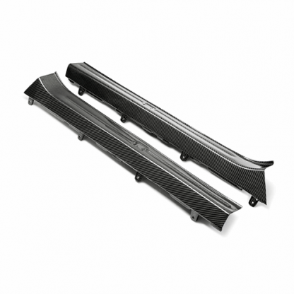 Seibon 09-19 Nissan GTR R35 OEM Style Carbon Fiber Door Sills (Pair) - DS0910NSGTR