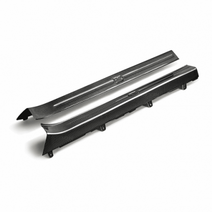 Seibon 09-19 Nissan GTR R35 OEM Style Carbon Fiber Door Sills (Pair) - DS0910NSGTR - Image 2